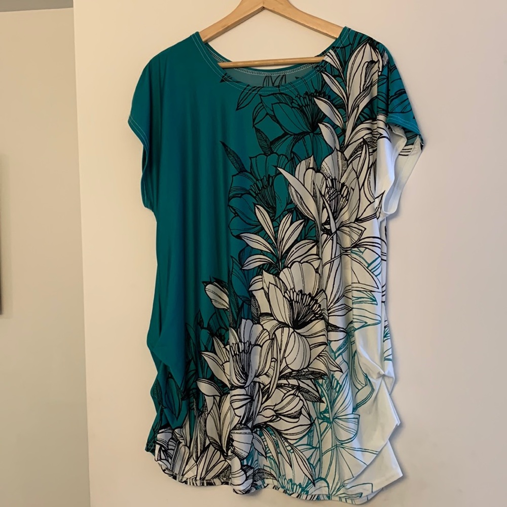 Lightweight comfortable top